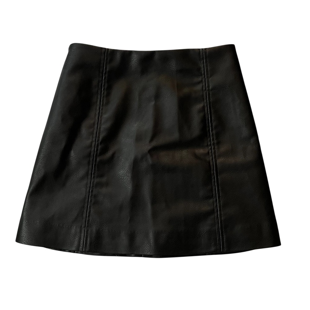 H&M Faux Leather Mini Skirt Black A-Line Short Zipper Back Women's Size‎ US 2